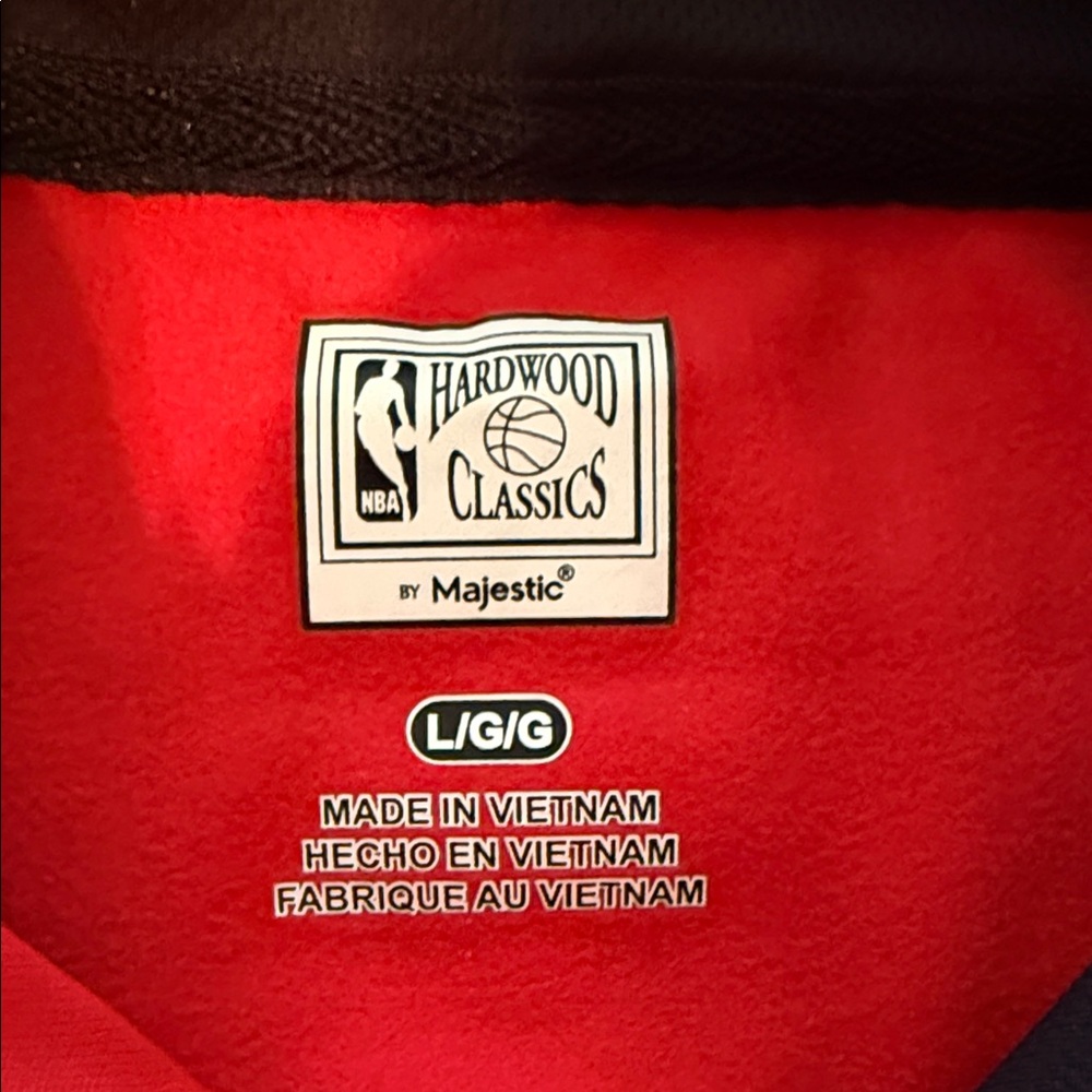 Majestic Red Chicago Bulls Basketball Hoodie - Picture 2 of 5